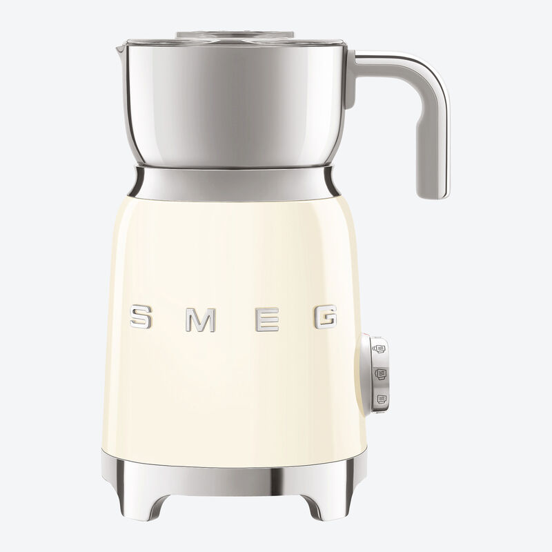  Mousseur de lait  induction SMEG : une mousse de lait parfaite pour vos diffrentes spcialits de caf