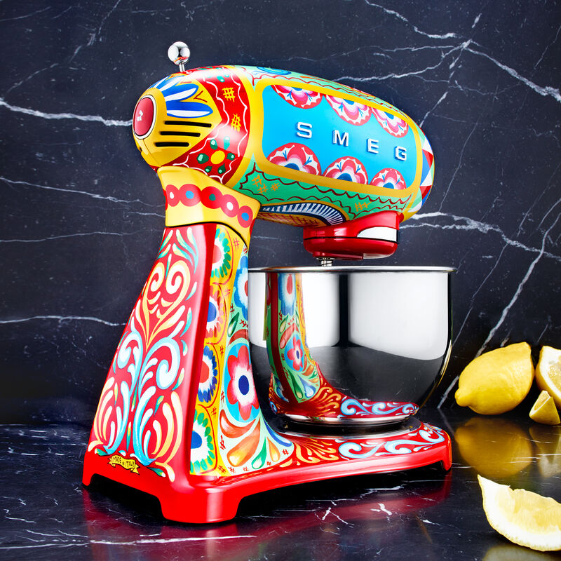 Robot pâtissier SMEG  Dolce & Gabanna -  un design flamboyant pour une technologie de pointe Photo 3