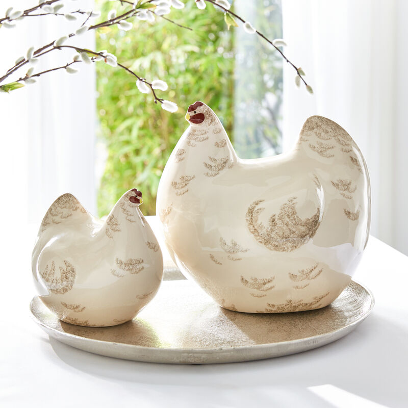 Célèbre design : poule en céramique faite à la main dans une