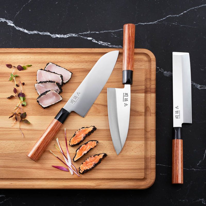 Couteaux de cuisine japonais Santoku,  Seki Magoroku - tenue de coupe durable et excellent tranchant de lame Photo 3
