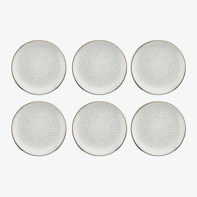 Assiettes plates : vaisselle orientale aux magnifiques ornements