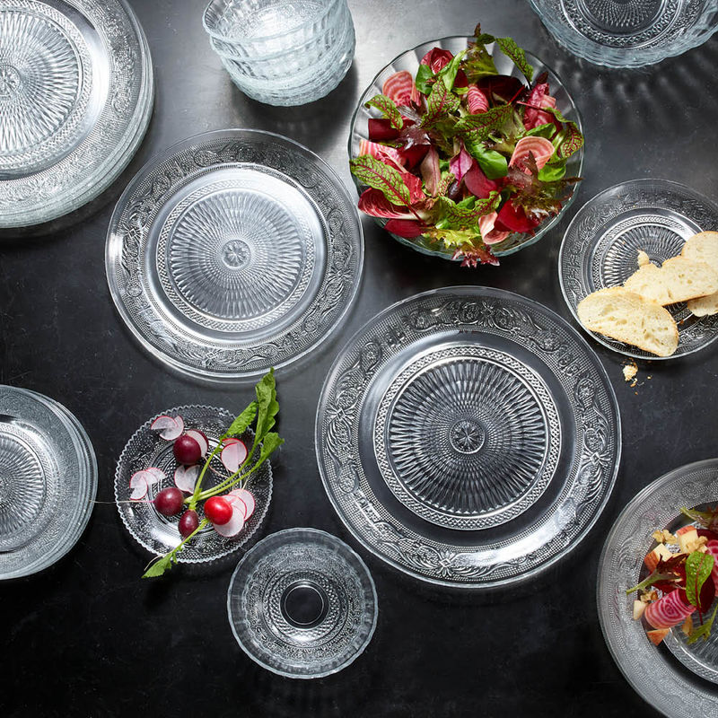 Assiettes : vaisselle de style français en verre