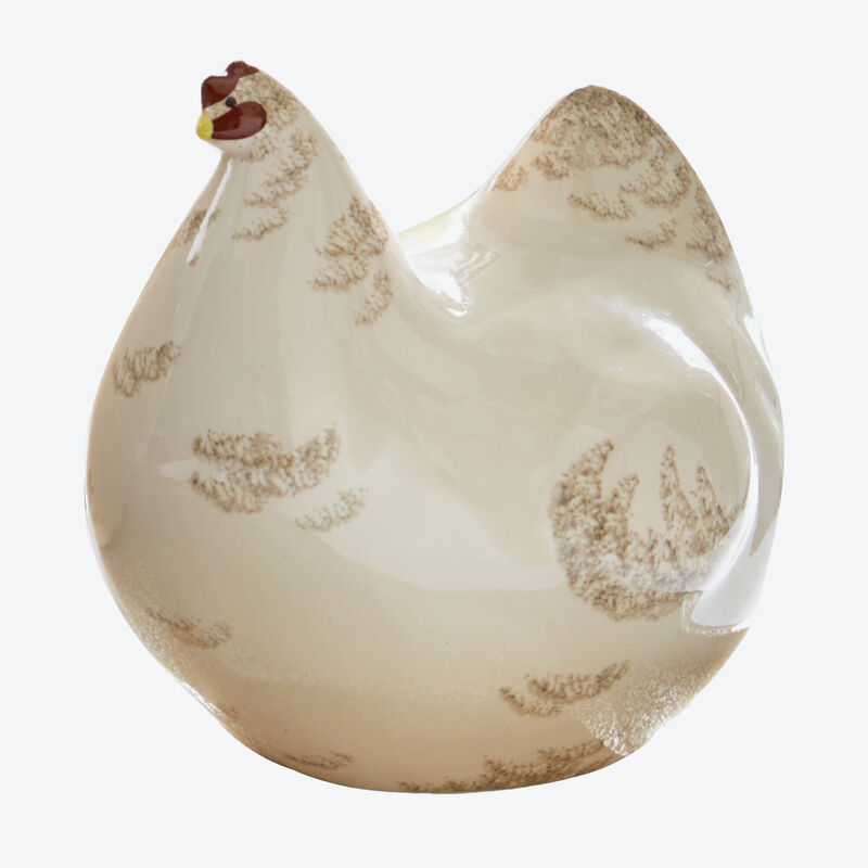 Célèbre design : poule en céramique faite à la main dans une manufacture du sud de la France, décoration de jardin