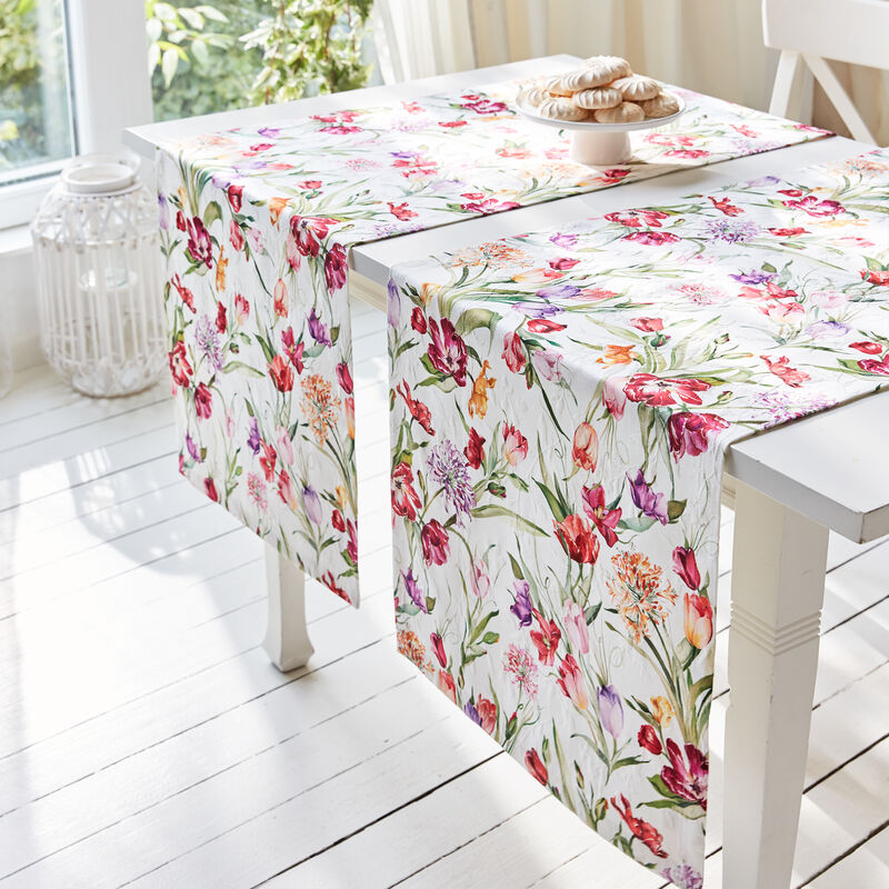 Chemin de table : linge de table matelassé floral avec impression numérique de haute qualité