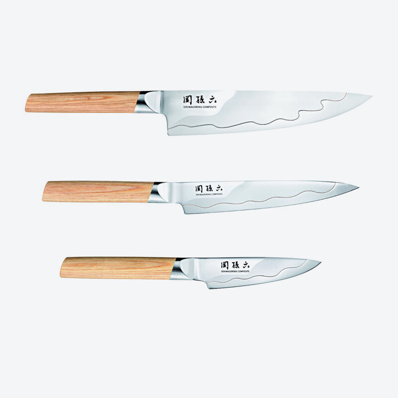 Lot de 3 couteaux : 1 éplucheur l. 9cm,  1 couteau universel l. 15cm, 1 couteau de chef l. 21cm