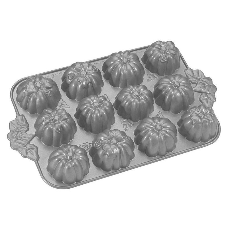 Moule 6 mini potirons en aluminium pour de somptueux gâteaux d'automne