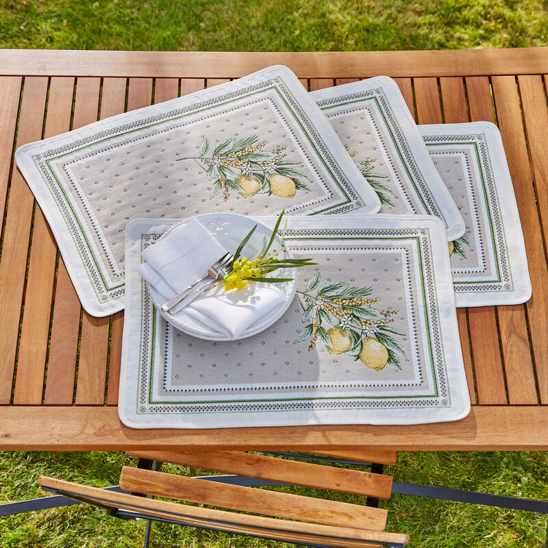 Sets de table : lgant linge de table jacquard avec protection anti-taches