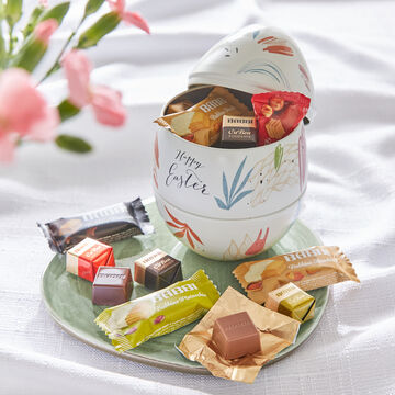 Image du produit pour 'Mlange exquis de pralines et de gaufrettes dans un oeuf de Pques dcoratif'