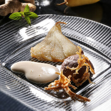 Image du produit pour 'Poires caramlises avec sabayon William et glace au chocolat et au gingembre'