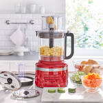 Image du produit pour 'Multifonctionnel et puissant : le robot mnager KitchenAid permet mme de ptrir la pte'