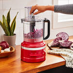 Image du produit pour 'Multifonctionnel et puissant : le robot mnager KitchenAid permet mme de ptrir la pte'