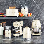 Image du produit pour 'Bouilloire SMEG - Look rtro lgant et technologie de pointe'