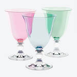 Image du produit pour 'Petits verres en cristal color�s � l'�l�gante forme �vas�e'
