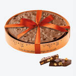 Image du produit pour 'Chocolat Gianduja en forme de tarte - avec noisettes du Pimont, 300 g'