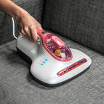 Image du produit pour 'Brosse motoris�e innovante : nettoie et st�rilise les textiles gr�ce � la lumi�re UV'