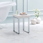 Image du produit pour 'Ce tabouret de salle de bains aux lignes harmonieuses allie esth�tique et confort'