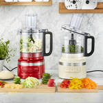 Image du produit pour 'Le robot multifonction 2,1 l r�duit en pur�e, coupe, r�pe et p�trit m�me la p�te'