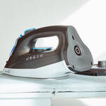 Image du produit pour 'Fer � repasser sans fil avec fonction vapeur'