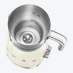 Image du produit pour ' Mousseur de lait � induction SMEG : une mousse de lait parfaite pour vos diff�rentes sp�cialit�s de caf�'