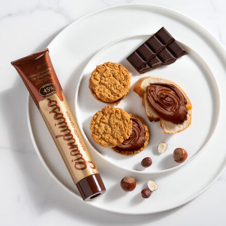 Image du produit pour 'Crme Gianduja au chocolat avec 45 % de noisettes du Pimont - 115 g'